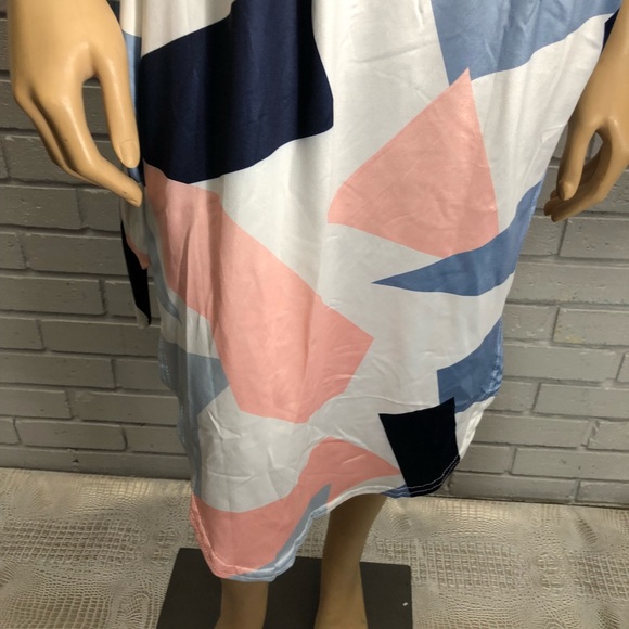 🦄Poptem V-Neck Geometric Pattern BeltedMidi Dress - Picture 3 of 8